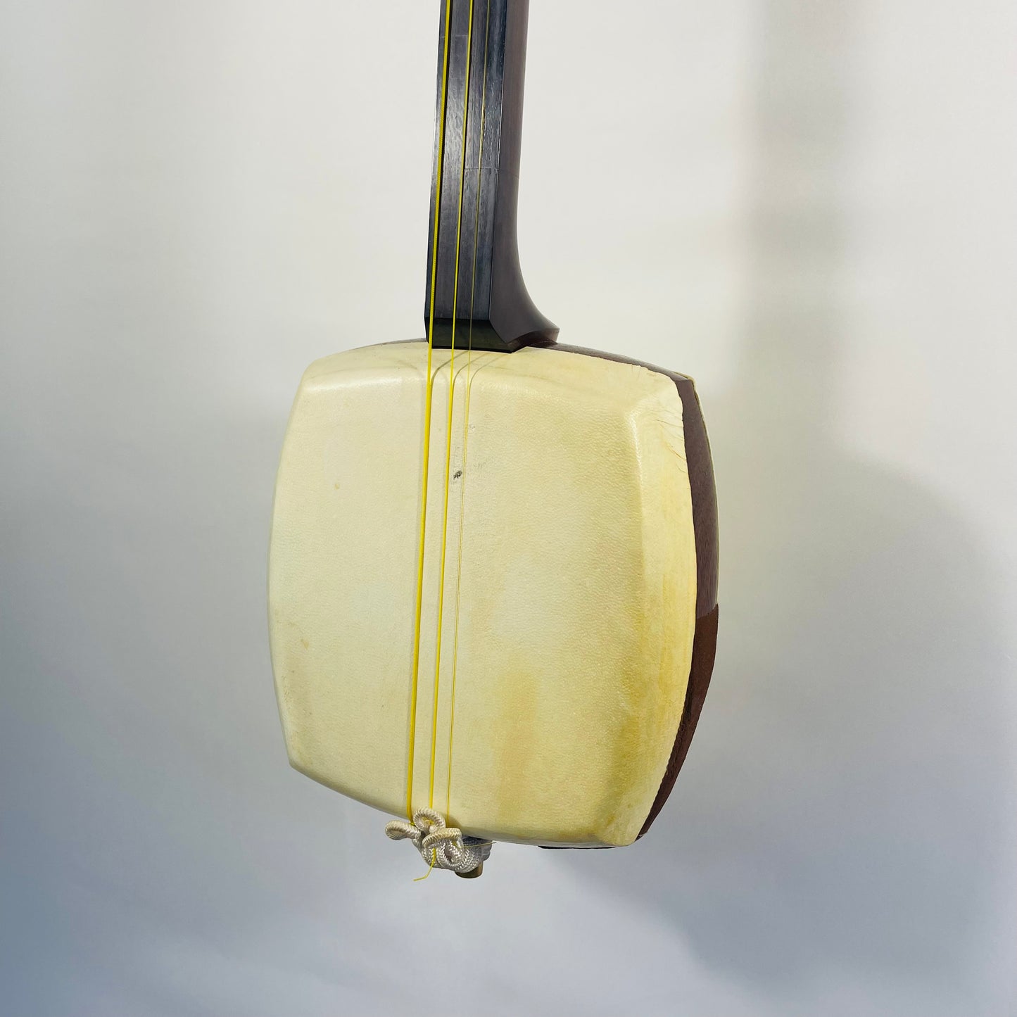 16.Vintage Tsugaru Shamisen