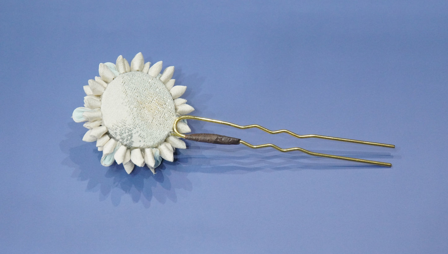 Zaiku HAKU (白) Snow Single Kanzashi (double)57