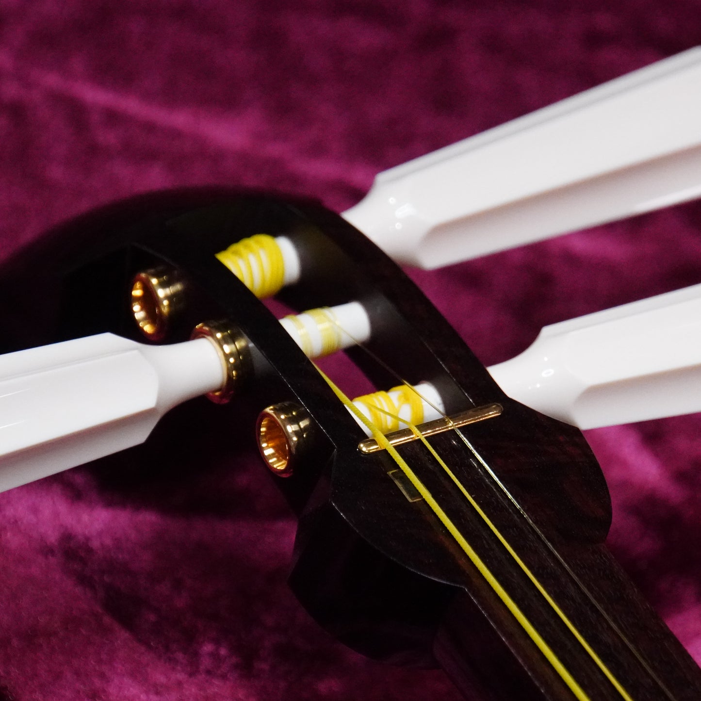 7.Premium Tsugaru Shamisen (Pre-owned)