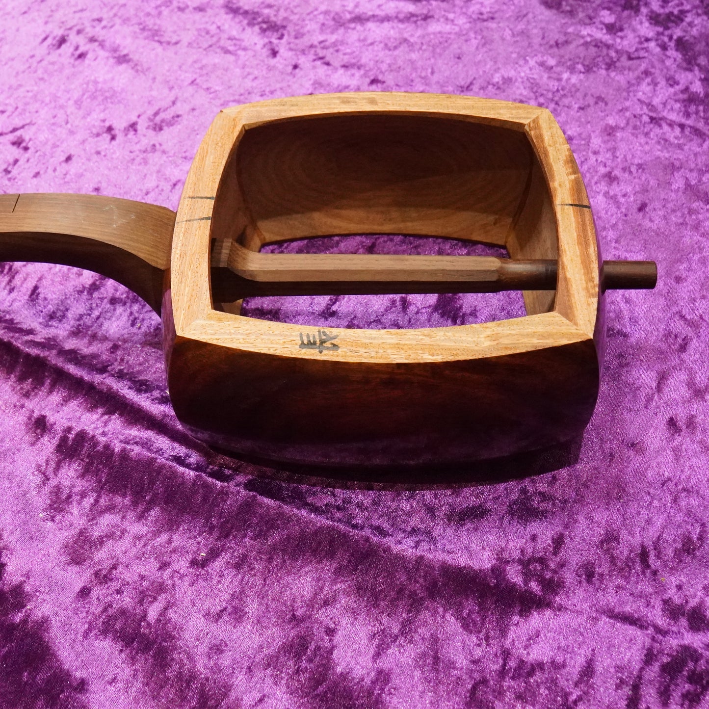 21α Shitan (Rosewood) Hosozao Shamisen – Matte Finish