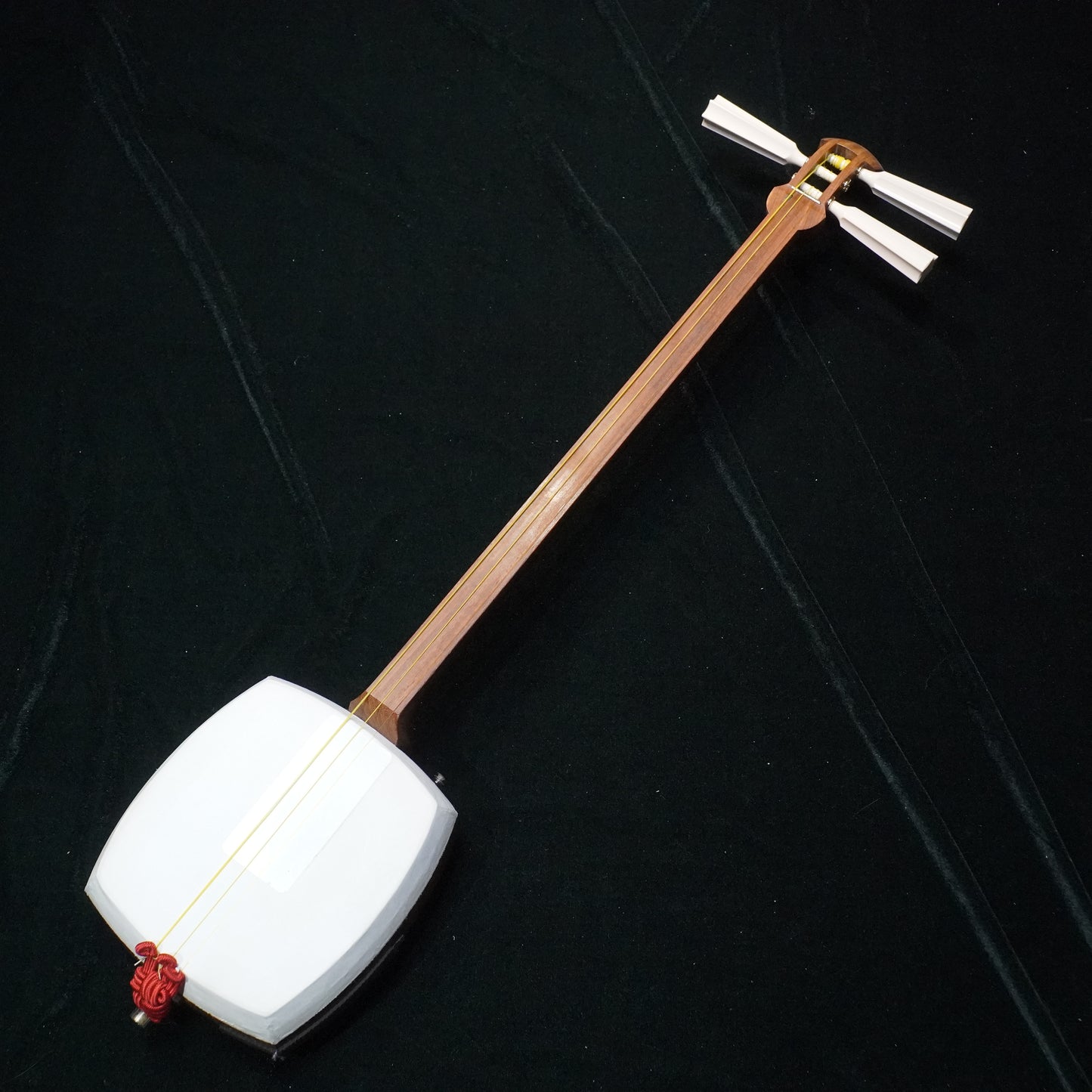07.Tsugaru Shamisen – White Itomaki