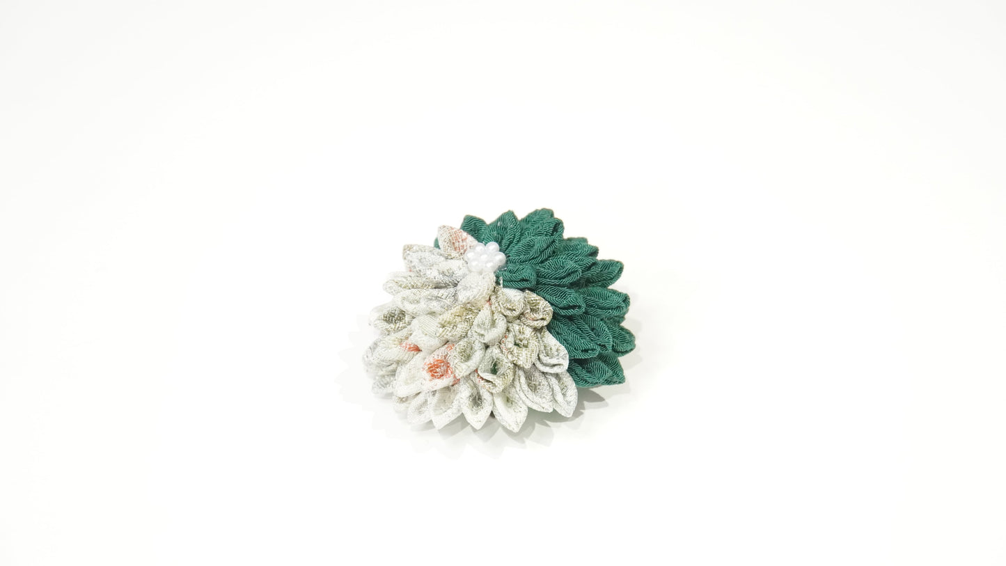 Zaiku EN (縁) Mint Single Brooch (small) A25